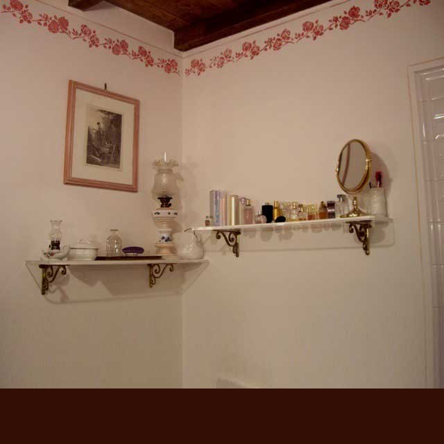 Mensole plexiglass per bagno con reggimensole | Ludovic Mensole plexiglass per bagno con reggimensole | Ludovic